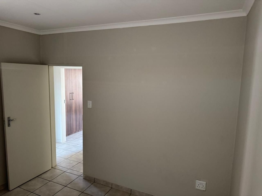 4 Bedroom Property for Sale in Hexrivier Lifestyle Estate North West